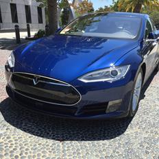 Tesla Model S 70D