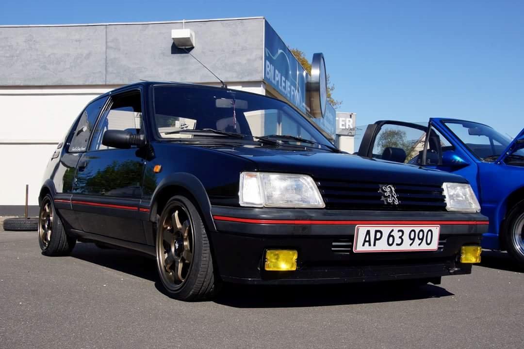 Peugeot 205 GTI 1.9 billede 1