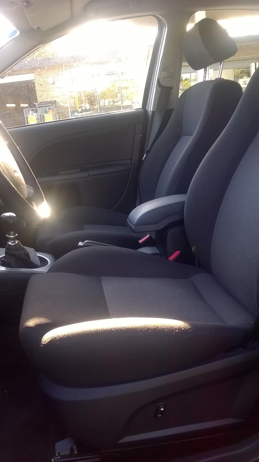 Ford Mondeo 1.8 Trend *SOLGT* - Ser ud som ny billede 12