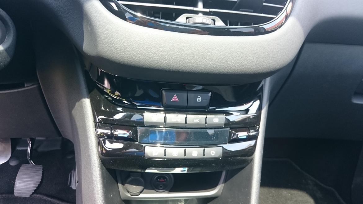 Peugeot 208 1,2 VTI Supreme billede 15