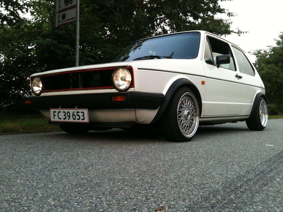 VW Golf 1 GTI 16V - Solgt billede 1