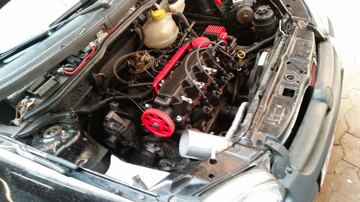 Opel Corsa B 1.4i 8v sport - så kom det på plads igen, så er det bare at samle billede 13