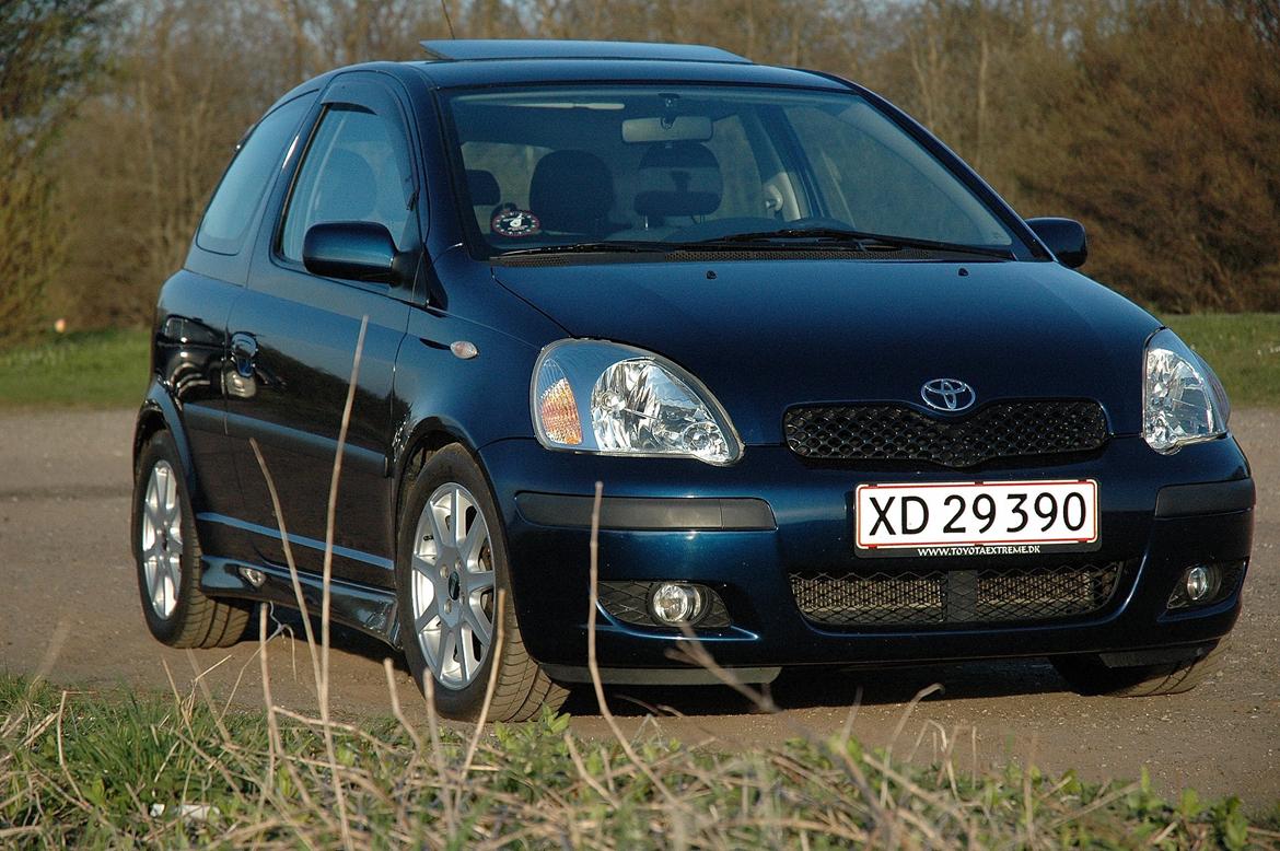 Toyota Yaris  Blue P1 F billede 1