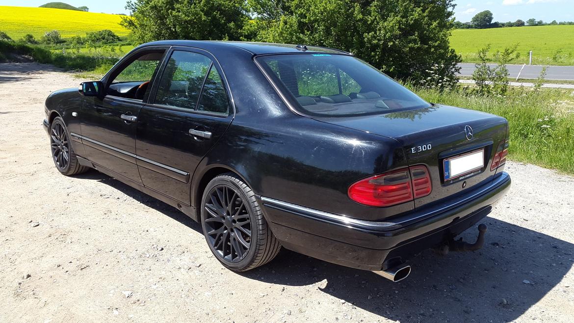 Mercedes Benz E300 TD Avantgarde billede 5