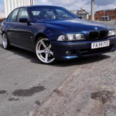 BMW E39 540i / SOLGT :'(
