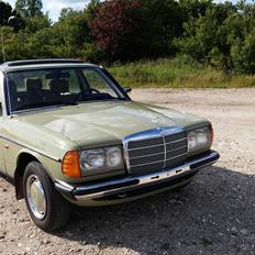 Mercedes Benz W123 300D