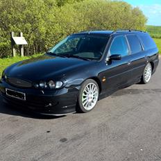 Ford Mondeo 2.5 V6 Ghia (ST200 Look)