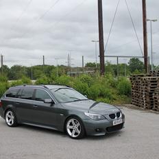 BMW E61 525i