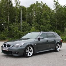 BMW E61 525i