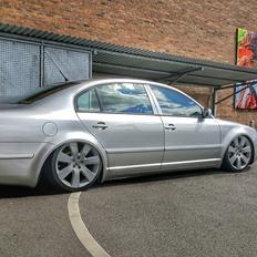 Skoda Superb 1.8T Airride