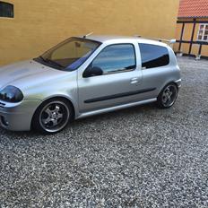 Renault clio 2.0 16v rs sport