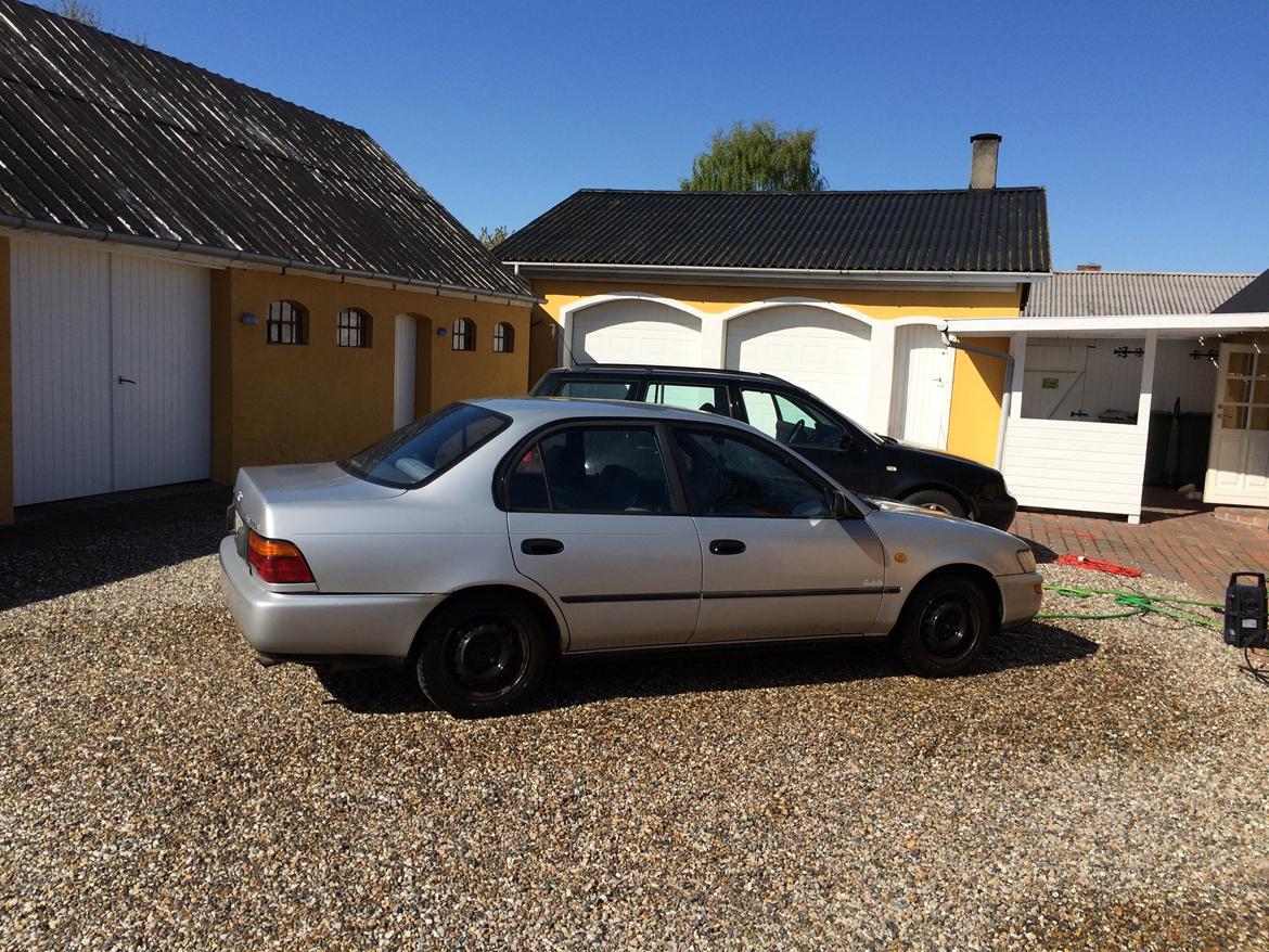 Toyota Corolla e10 billede 3