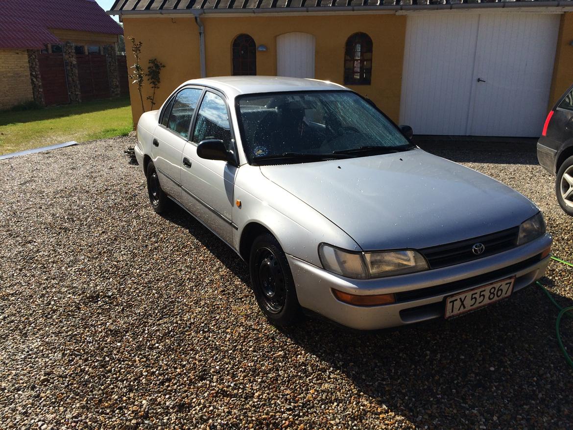 Toyota Corolla e10 billede 1