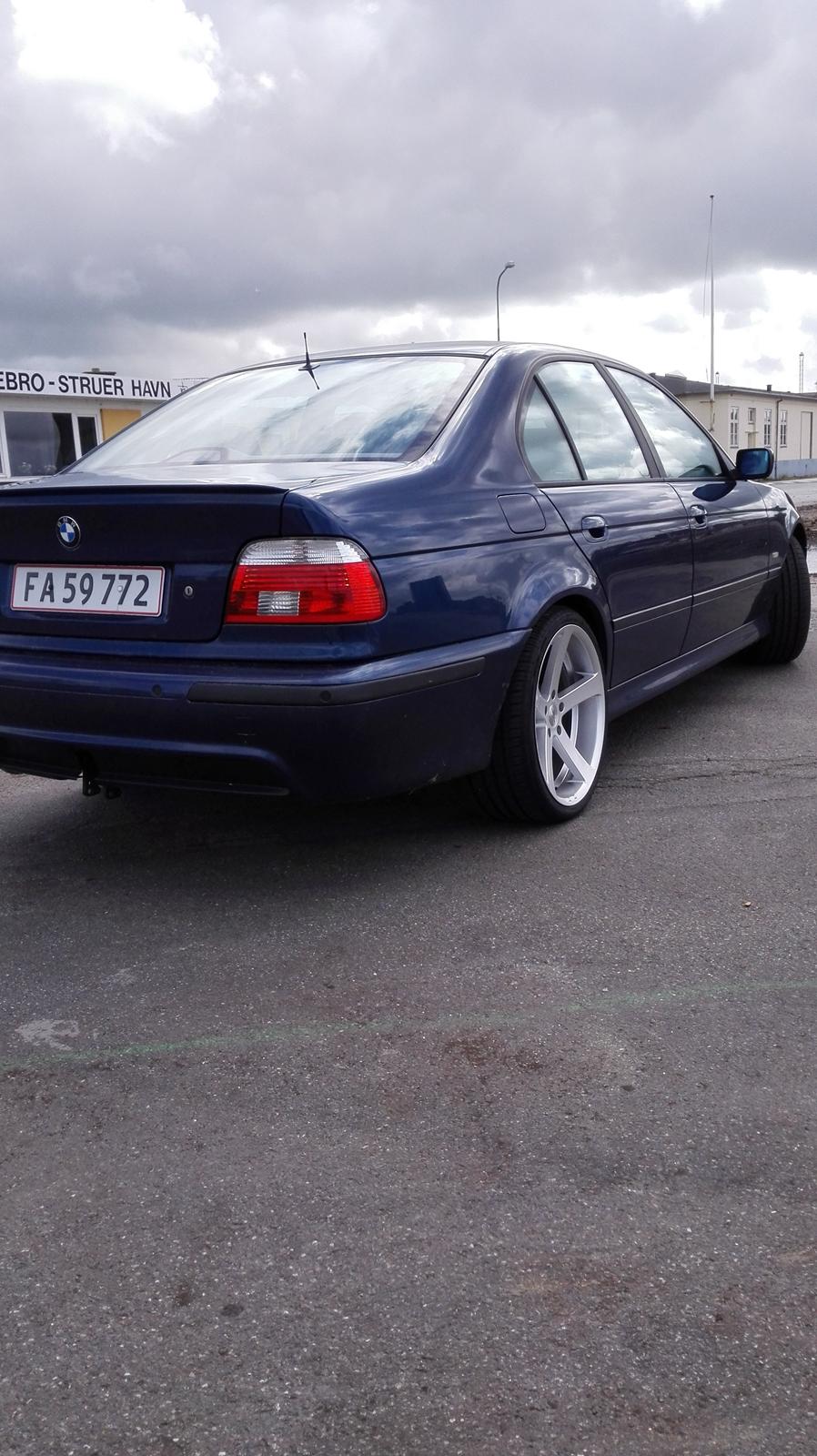 BMW E39 540i / SOLGT :'( billede 4