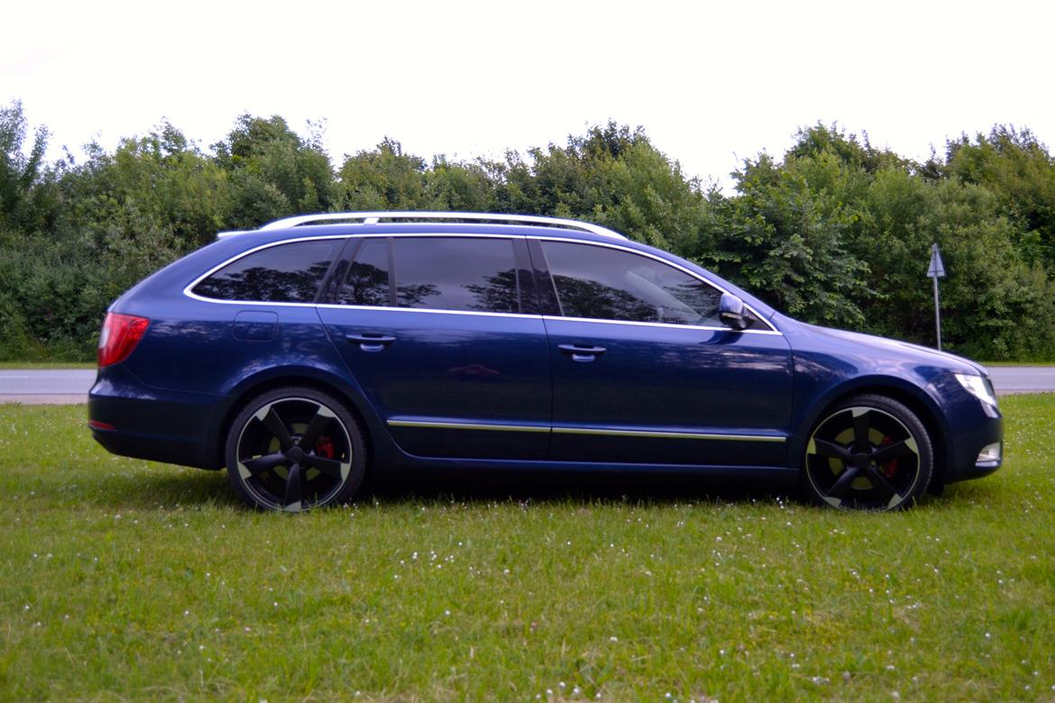 Skoda Superb Combi 2.0 TDI (SOLGT) billede 7