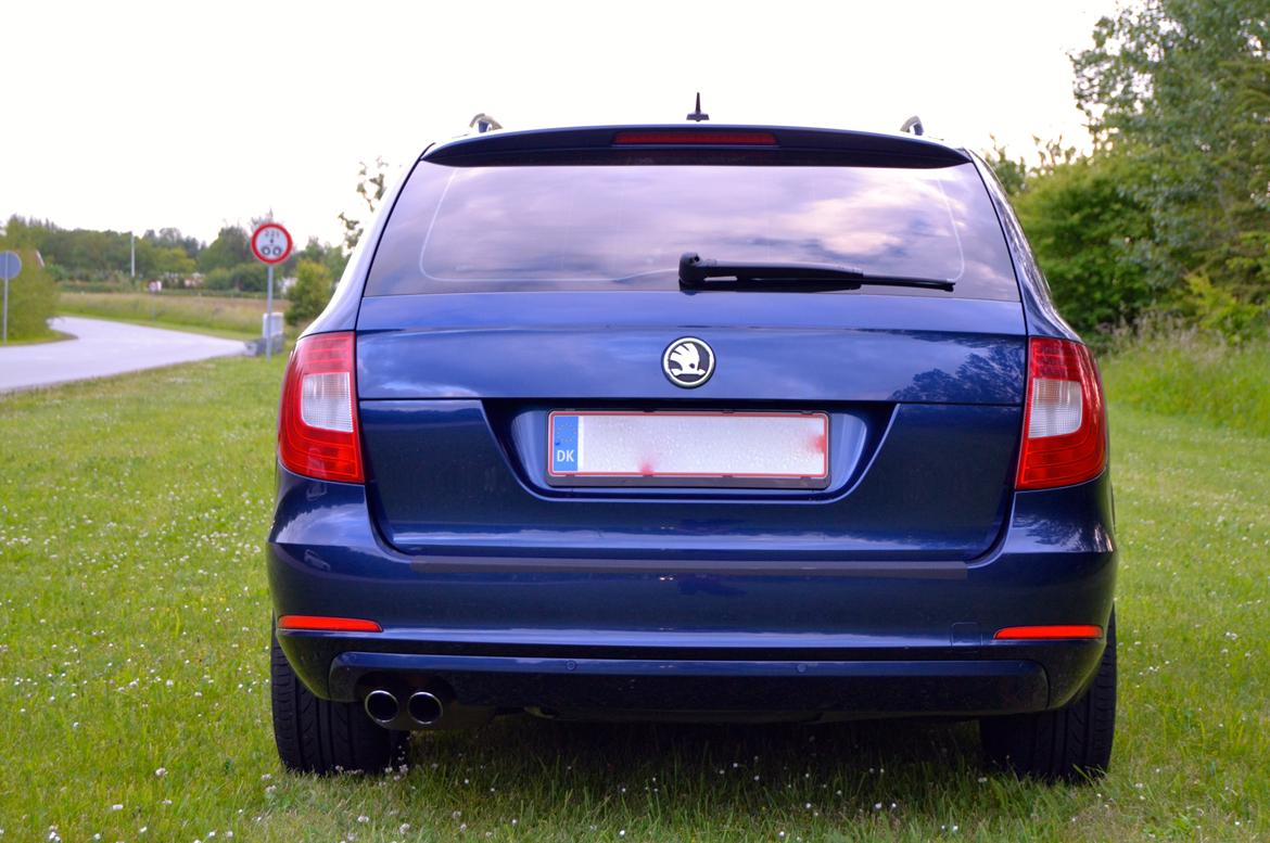 Skoda Superb Combi 2.0 TDI (SOLGT) billede 9