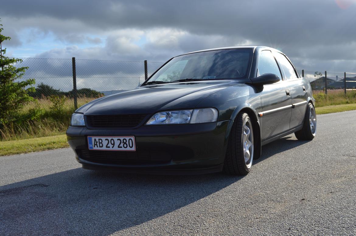 Opel Vectra 1,6 16v aut ((Solgt)) billede 2