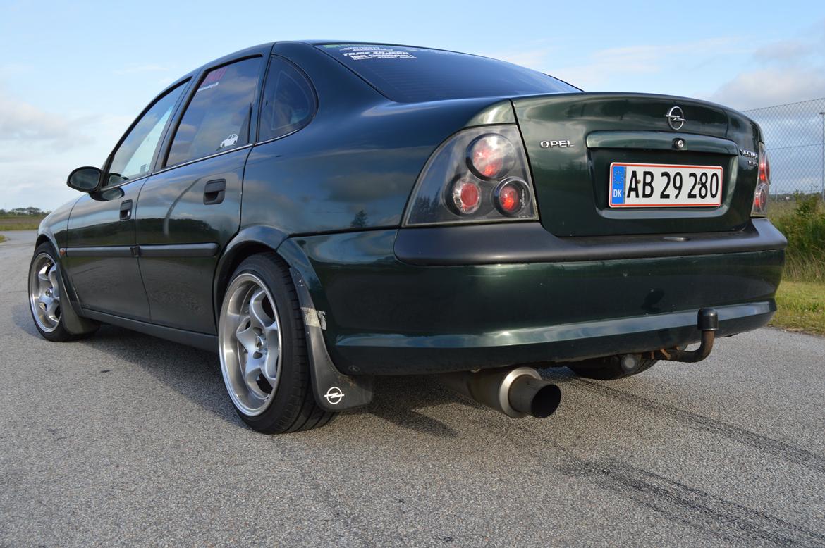 Opel Vectra 1,6 16v aut ((Solgt)) billede 12