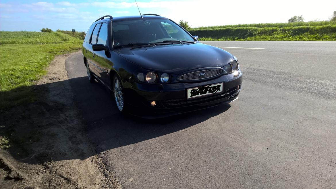 Ford Mondeo 2.5 V6 Ghia (ST200 Look) billede 2