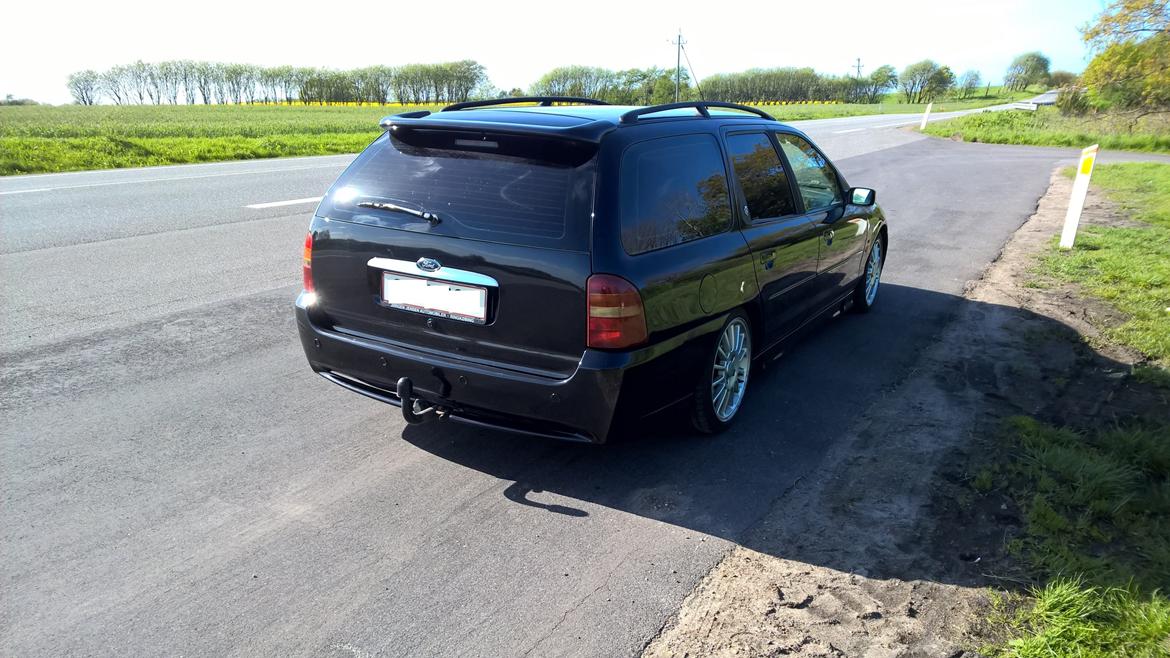 Ford Mondeo 2.5 V6 Ghia (ST200 Look) billede 3