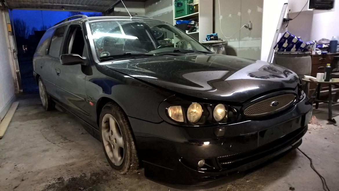 Ford Mondeo 2.5 V6 Ghia (ST200 Look) billede 5