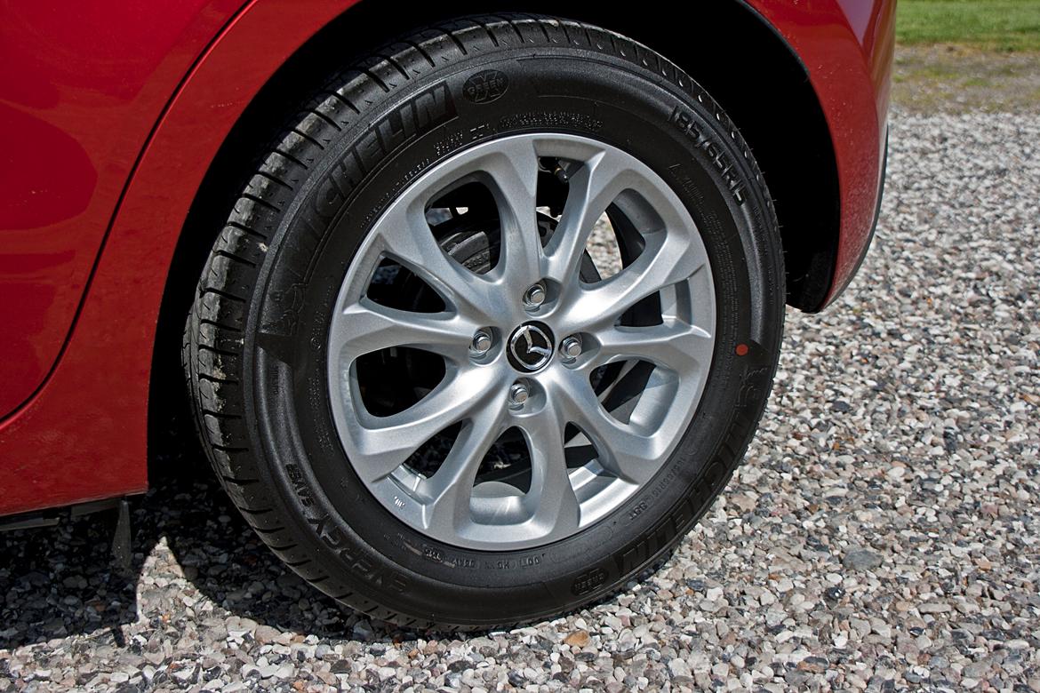Mazda 2 Vision Edition - 15" Mazda fælge. Kommer som standard med Edition-pakken :) billede 5