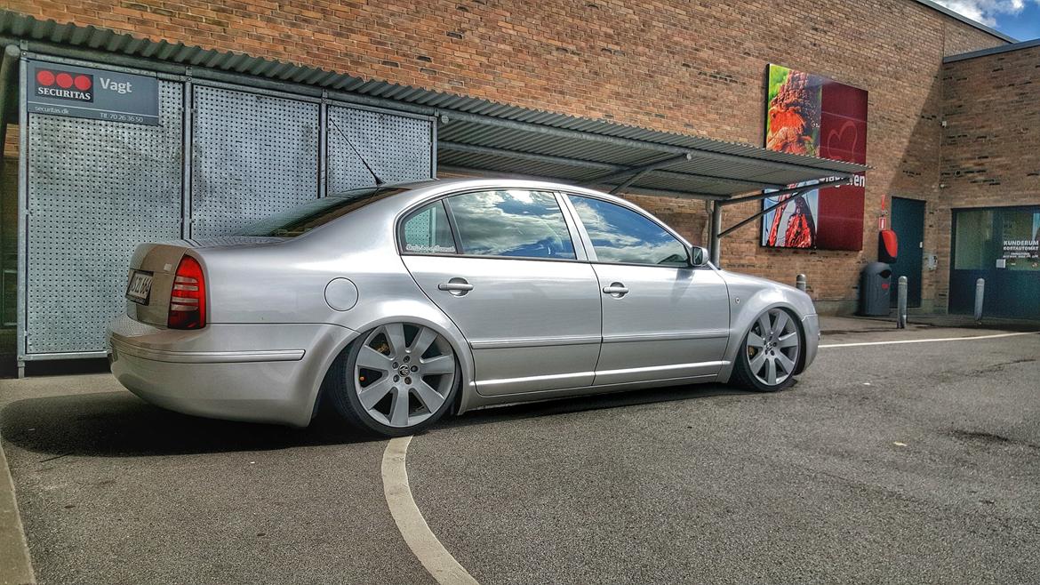 Skoda Superb 1.8T Airride billede 1