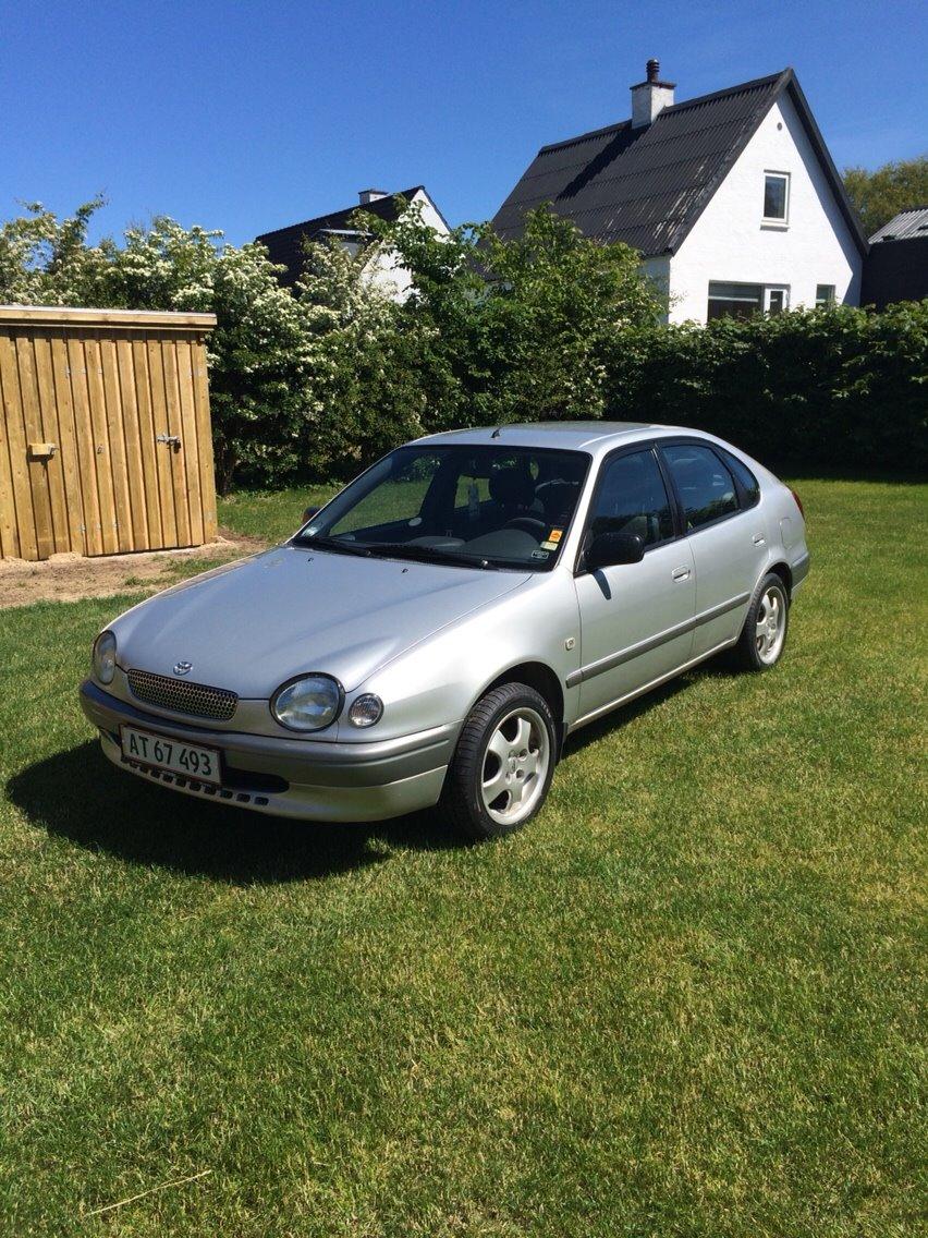 Toyota Corolla 1,3 L/B billede 1