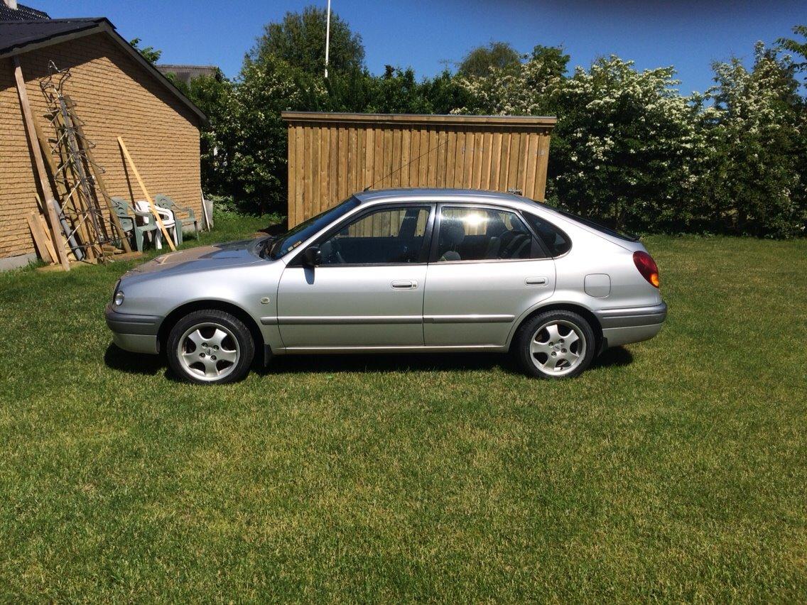 Toyota Corolla 1,3 L/B billede 3