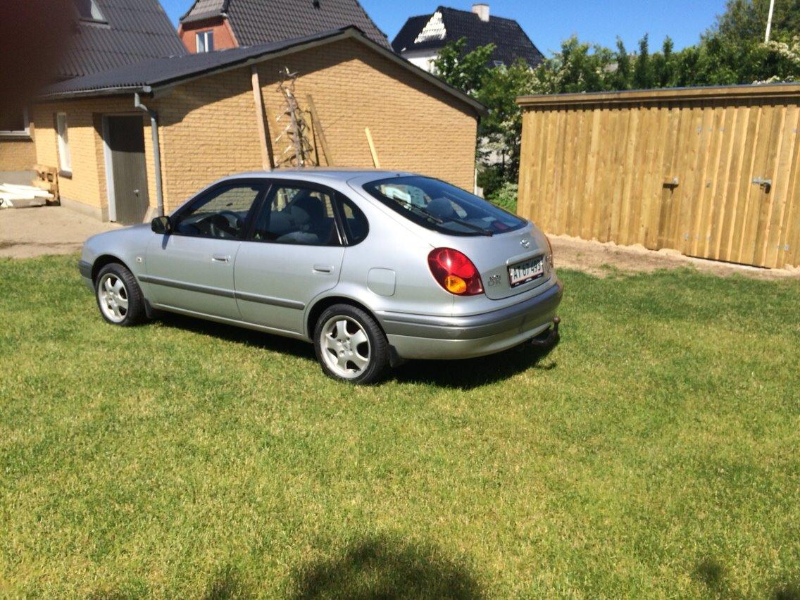Toyota Corolla 1,3 L/B billede 4