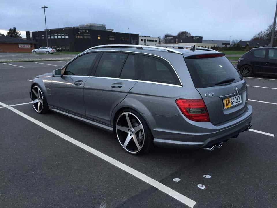 Mercedes Benz C63 AMG billede 2