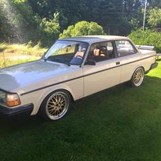 Volvo 242 t5