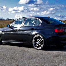 BMW 320i