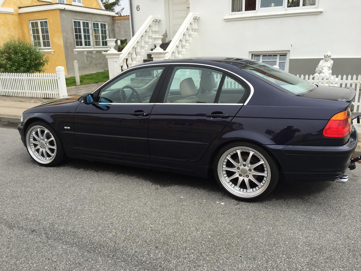 BMW E46 323i billede 2