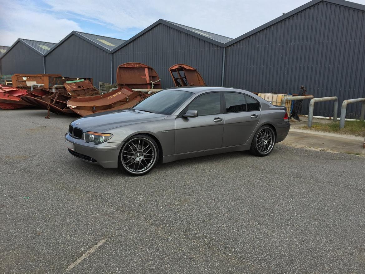 BMW e65 735iA 3,6 V8 billede 1