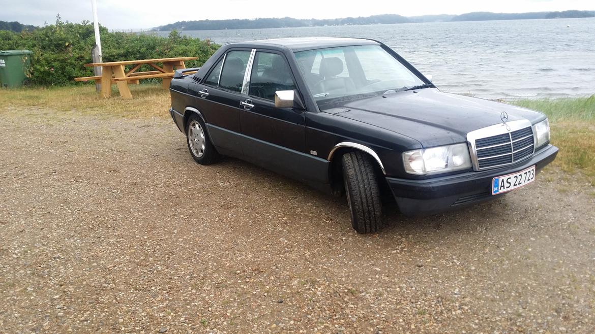 Мерседес w201 e190