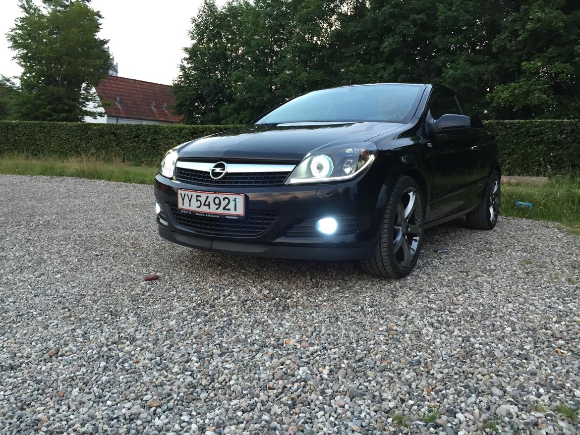 Opel Astra GTC 1.6 Turbo billede 8