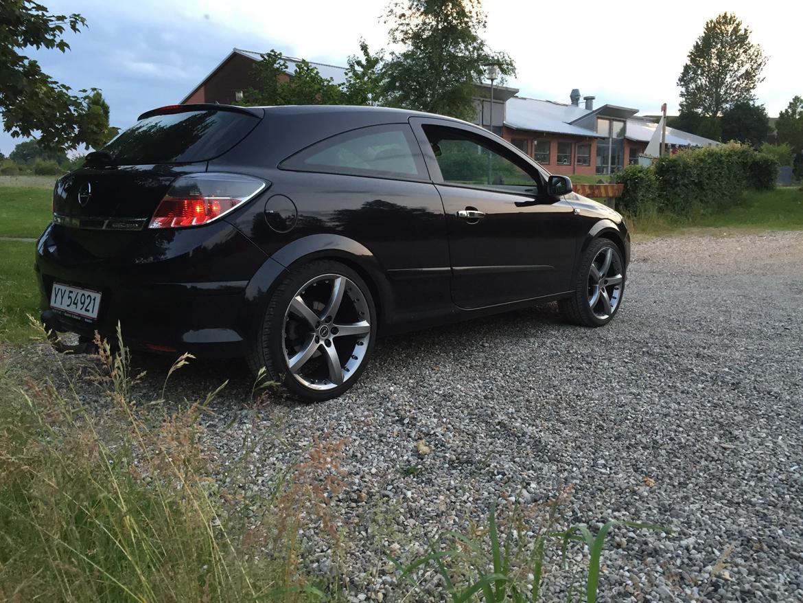 Opel Astra GTC 1.6 Turbo billede 10