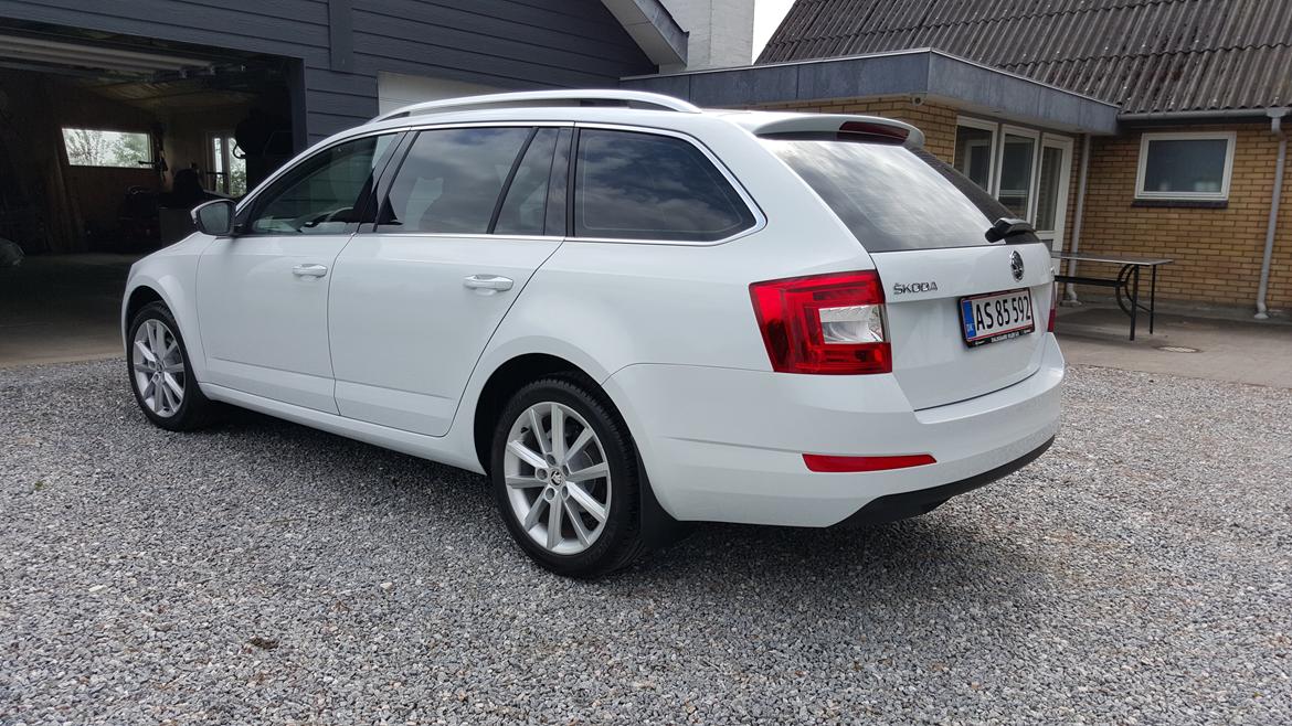 Skoda Octavia Combi Elegance Sport billede 4