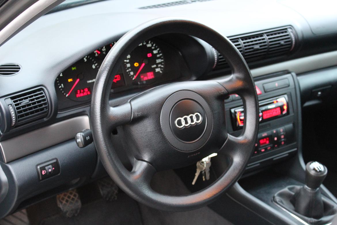 Audi A4 B5 limo billede 9