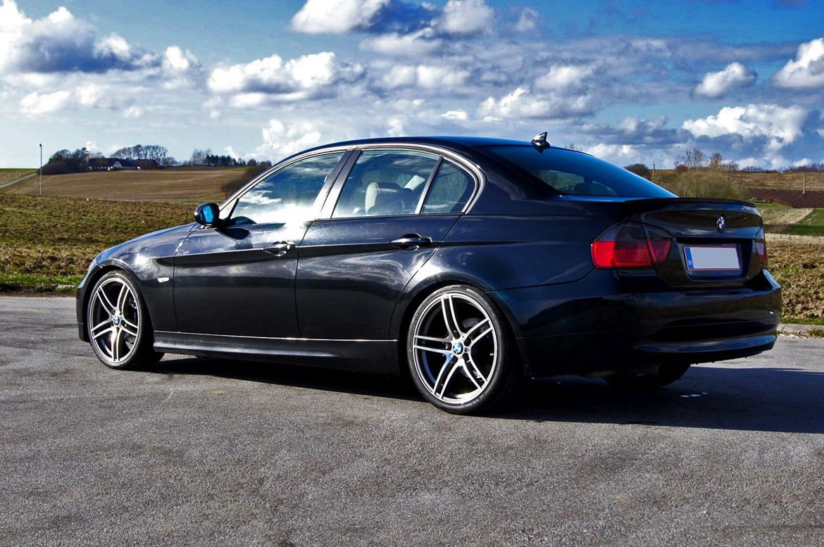 BMW 320i - På sommerhjul billede 1
