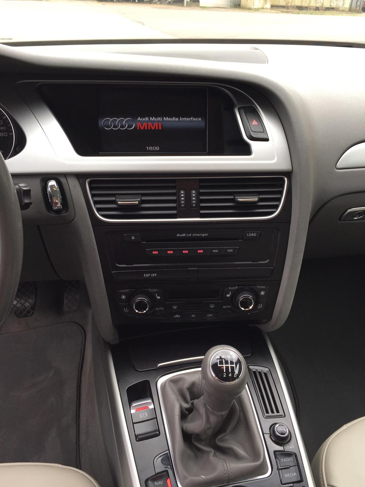 Audi A4 limousine TDI B8 (Solgt)  billede 12