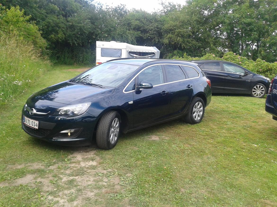 Opel Astra Sports tourer "SOLGT" billede 4