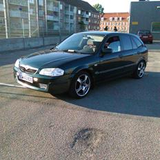Mazda 323f bj 1.5 glx
