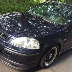 Honda Civic 1,5i LS