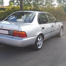 Toyota Corolla E10 Sedan