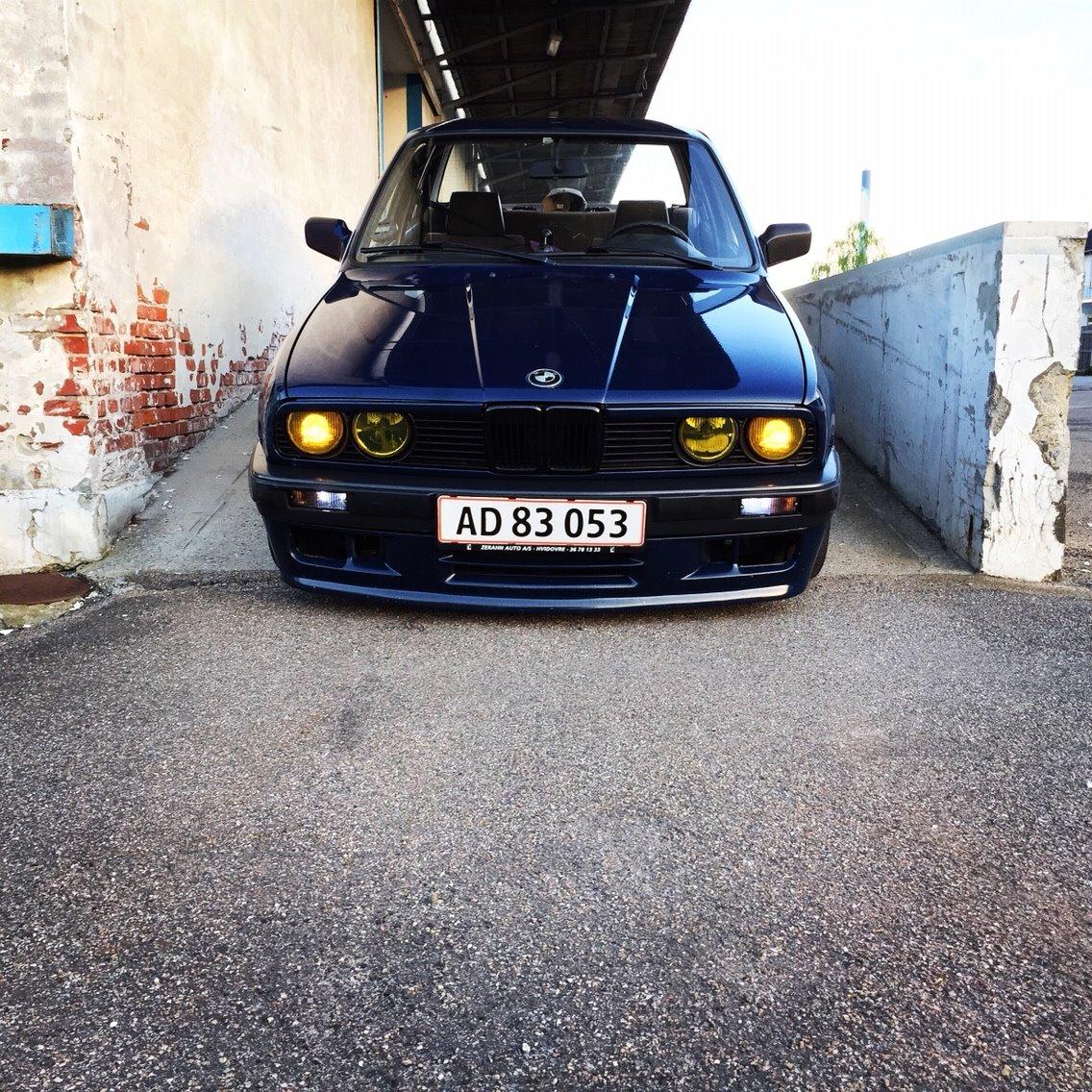 BMW E30 billede 2