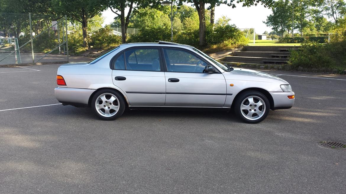 Toyota Corolla E10 Sedan billede 4