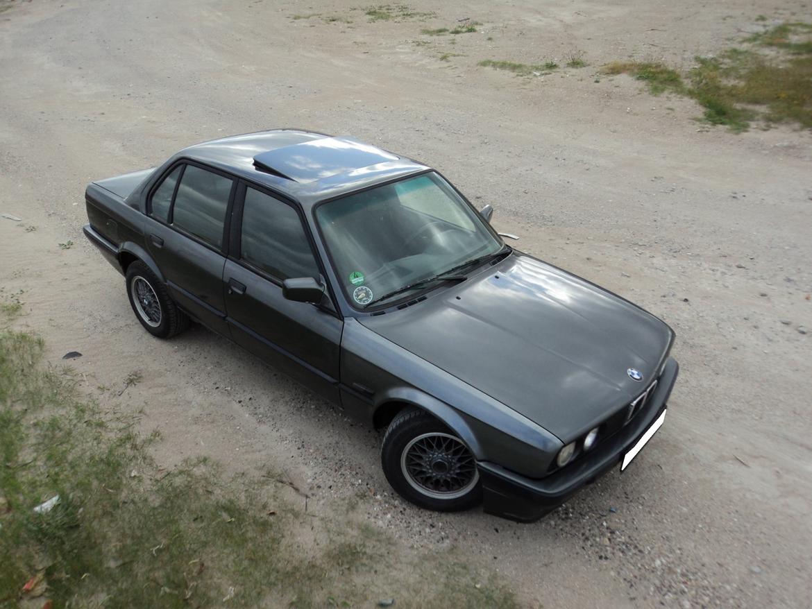 BMW E30 320i billede 15