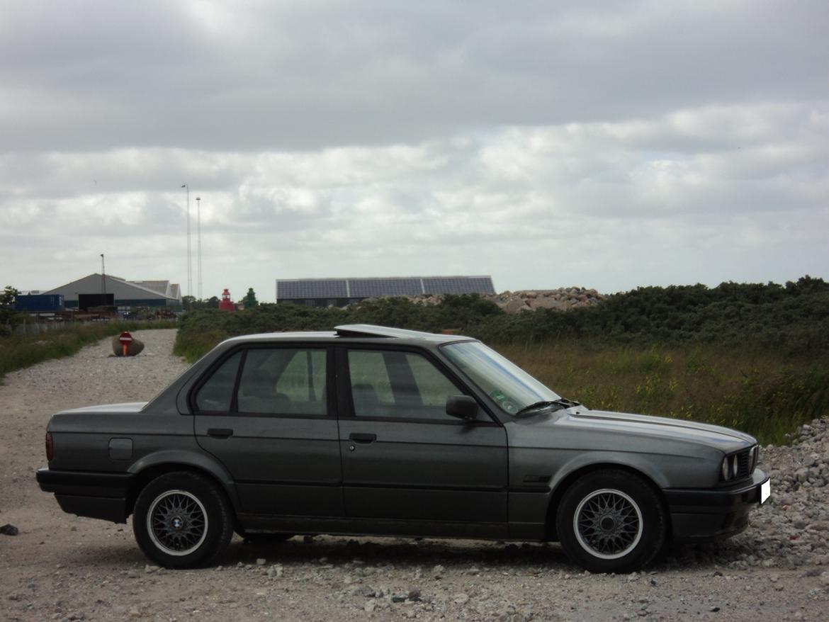 BMW E30 320i billede 20
